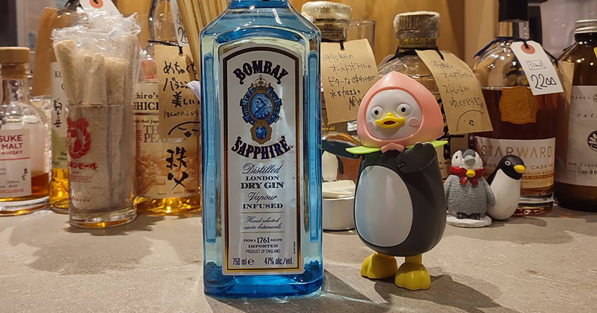 世界を自由でおもしろくしてくれた立役者のジンと「シャネルN°5」。　映画『ココ・シャネル』で味わう家飲み時間